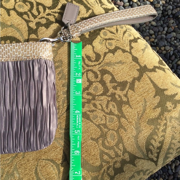 Coach NWOT Clutch Purse - Picture 10 of 10